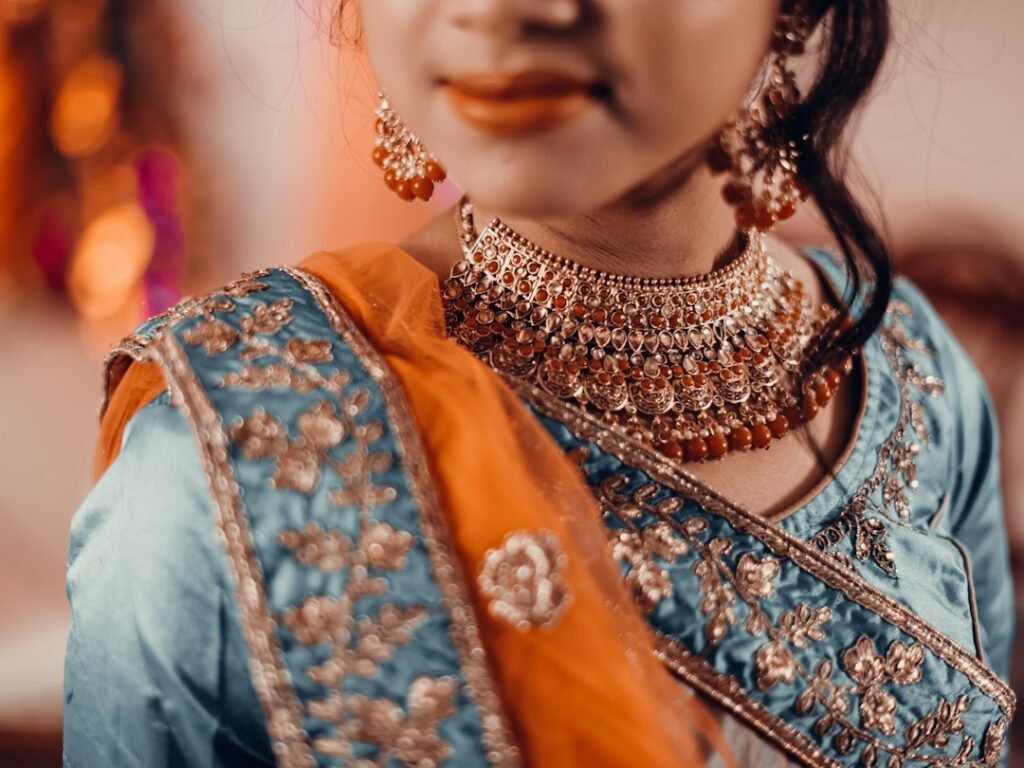 Gold or Silver Jewelry: Which Works Best With Your Pakistani Outfit?