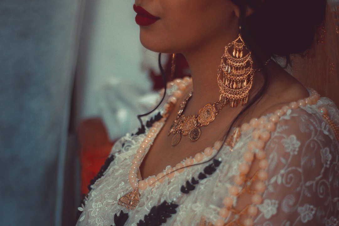 10 Accessories That Can Elevate a Simple Pakistani Outfit